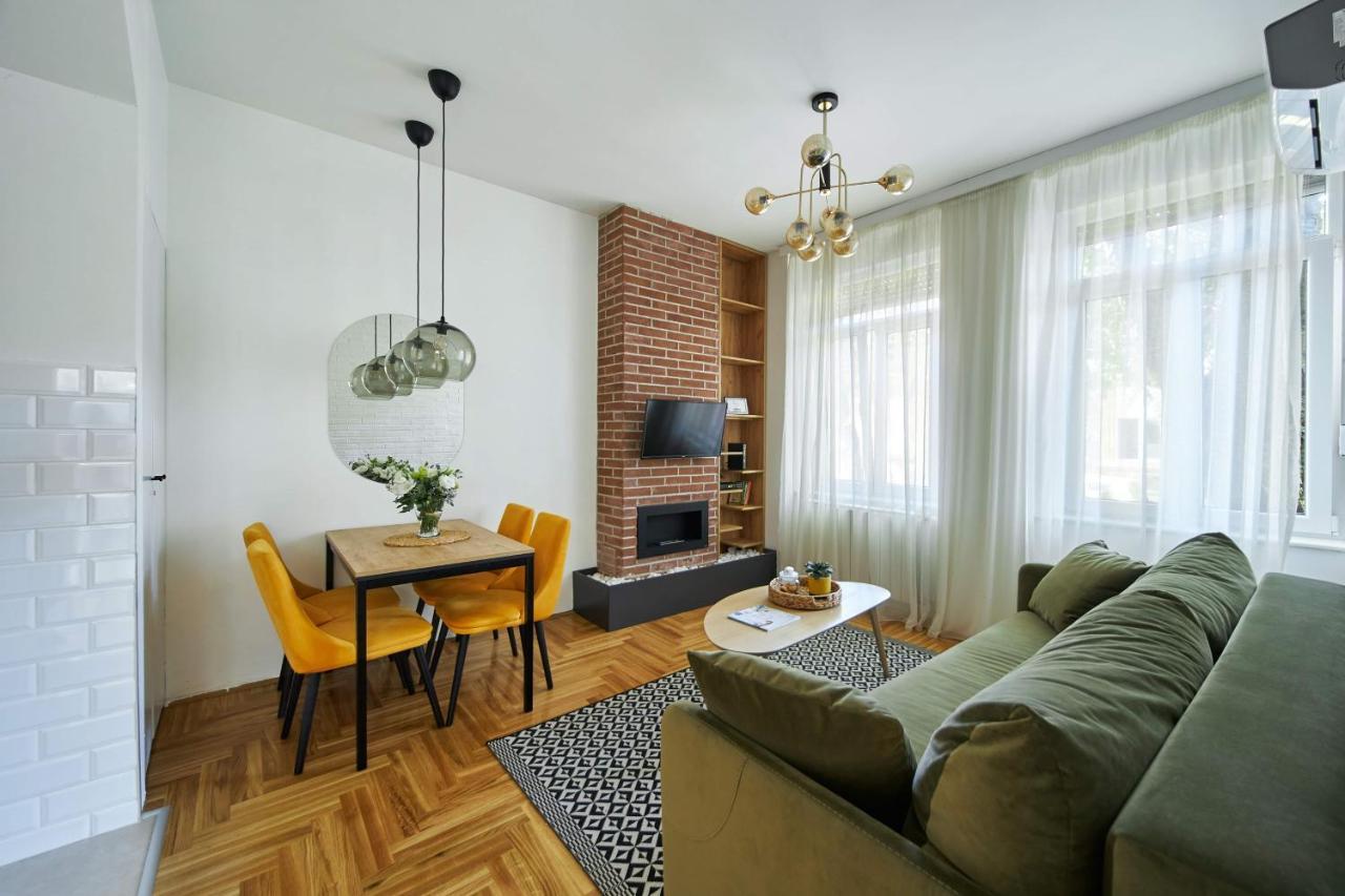 Modern Living Apt - Emberly - Private Parking Novi Sad Exterior foto